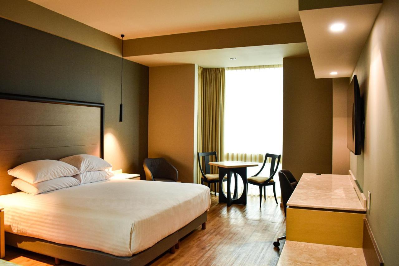 Ramada By Wyndham Santa Fe Hotel Mexico