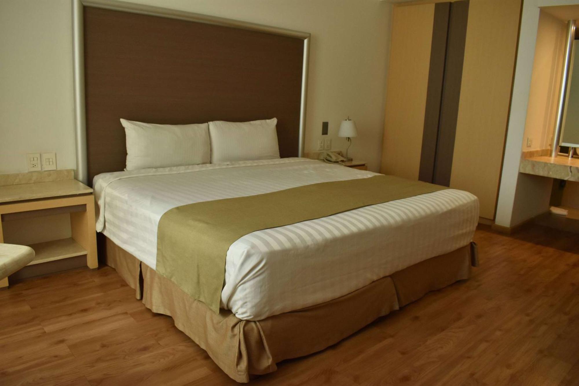 Ramada By Wyndham Santa Fe 4* Mexico