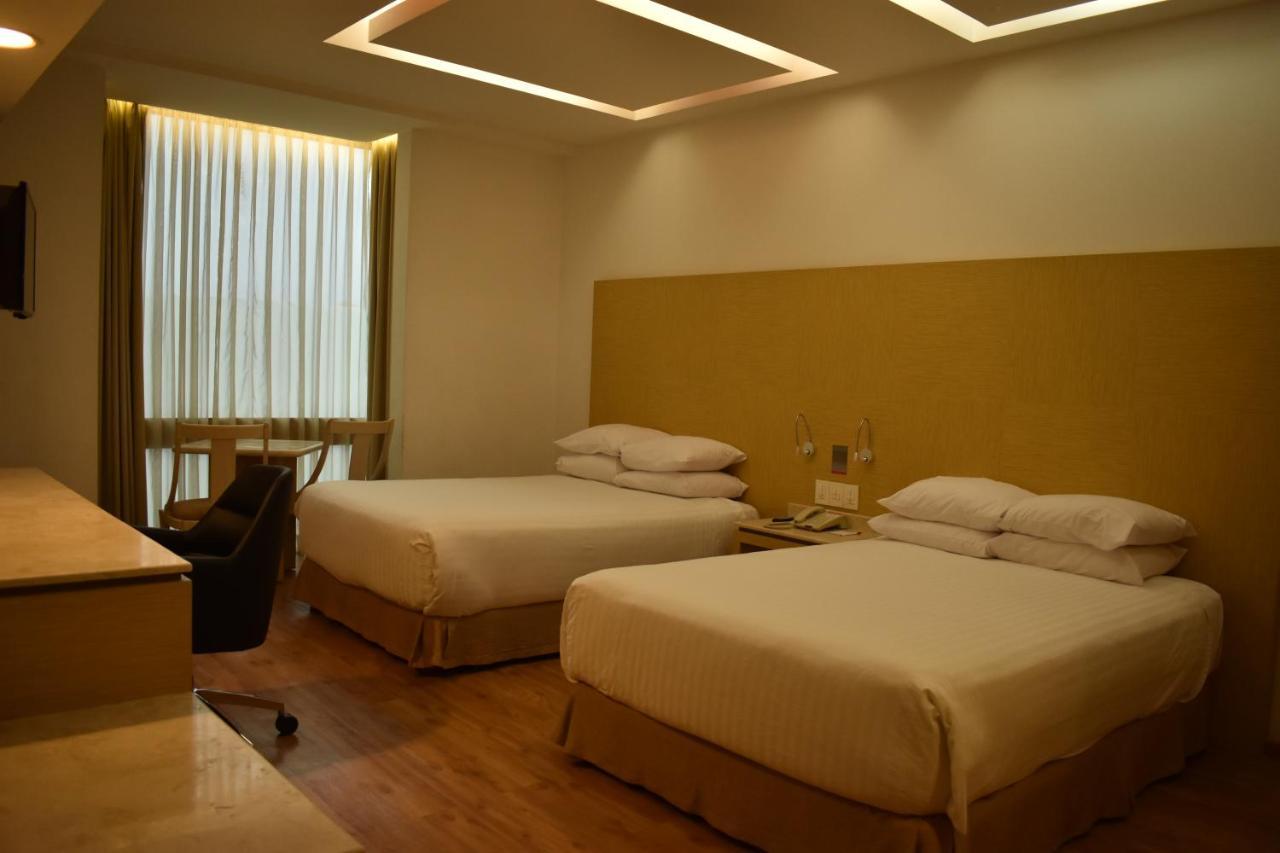Hotel Ramada By Wyndham Santa Fe Mexiko-Stadt