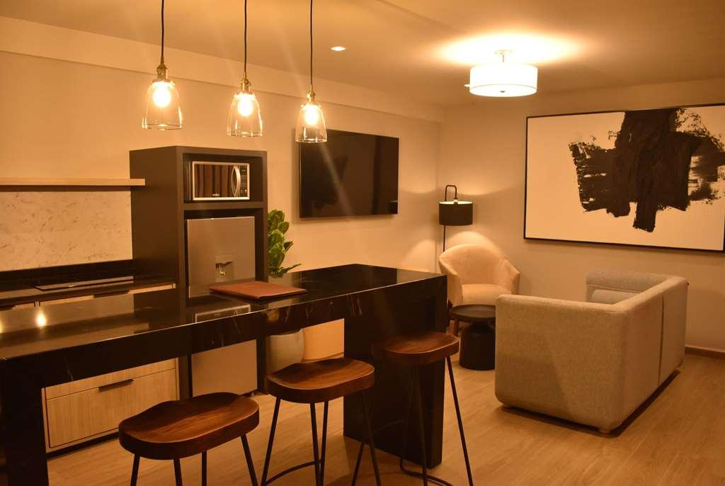 Ramada By Wyndham Santa Fe 4* Mexiko-Stadt