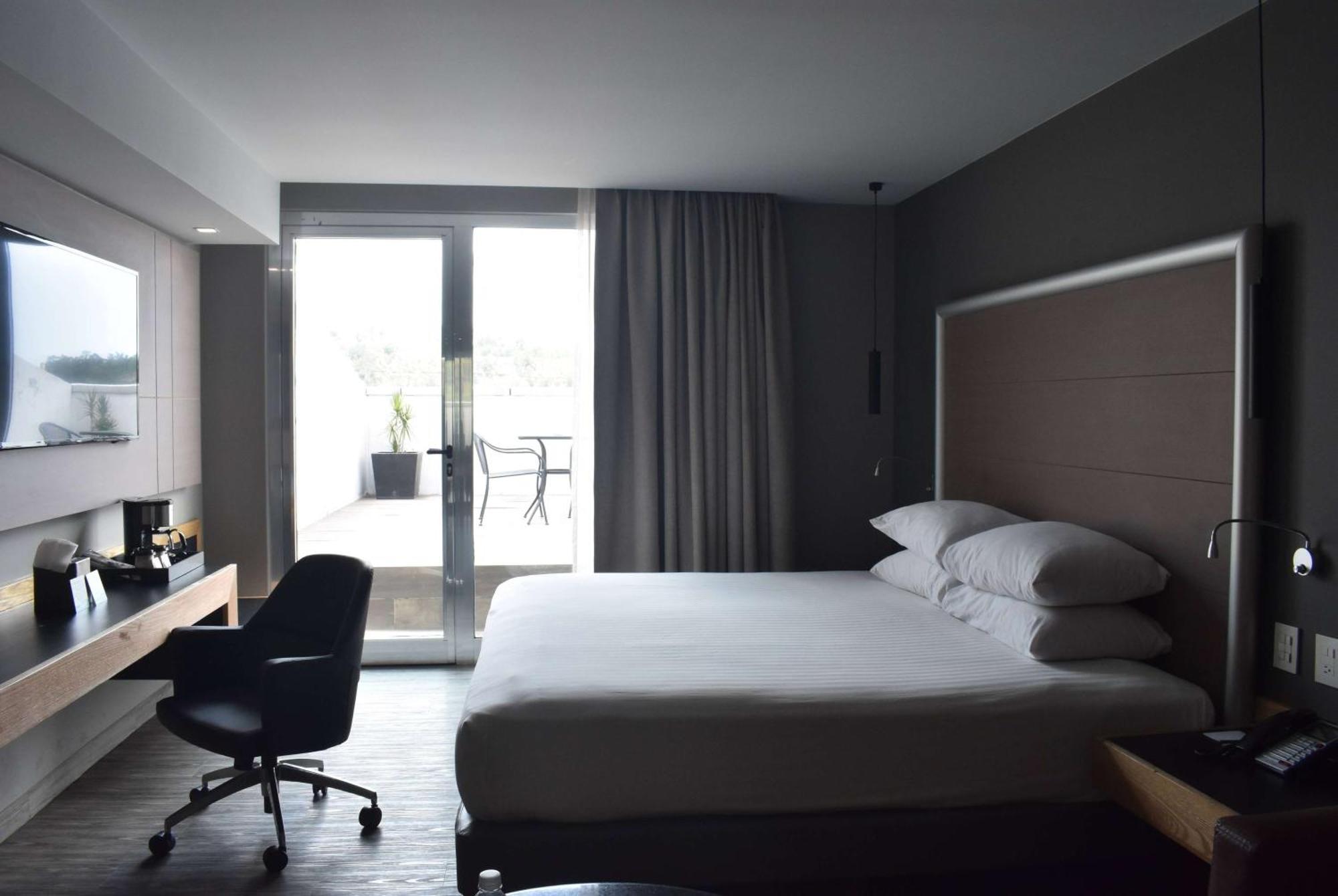 Ramada By Wyndham Santa Fe 4* Mexiko-Stadt